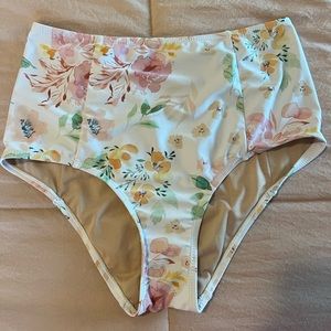 Small Celeste cut high EUC kortni jeane